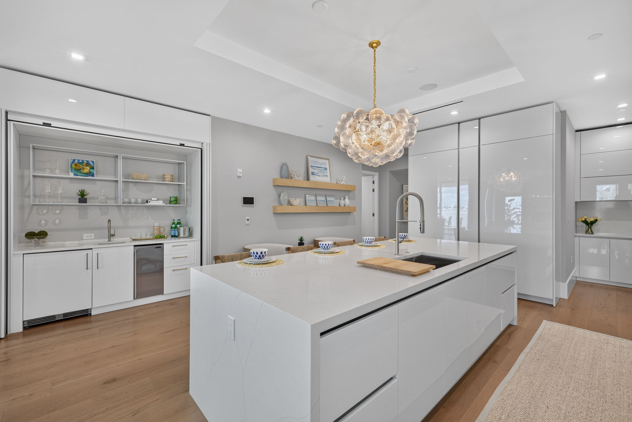 Kitchen 2 of 5