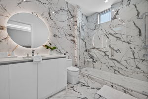 Guest Bathroom 3