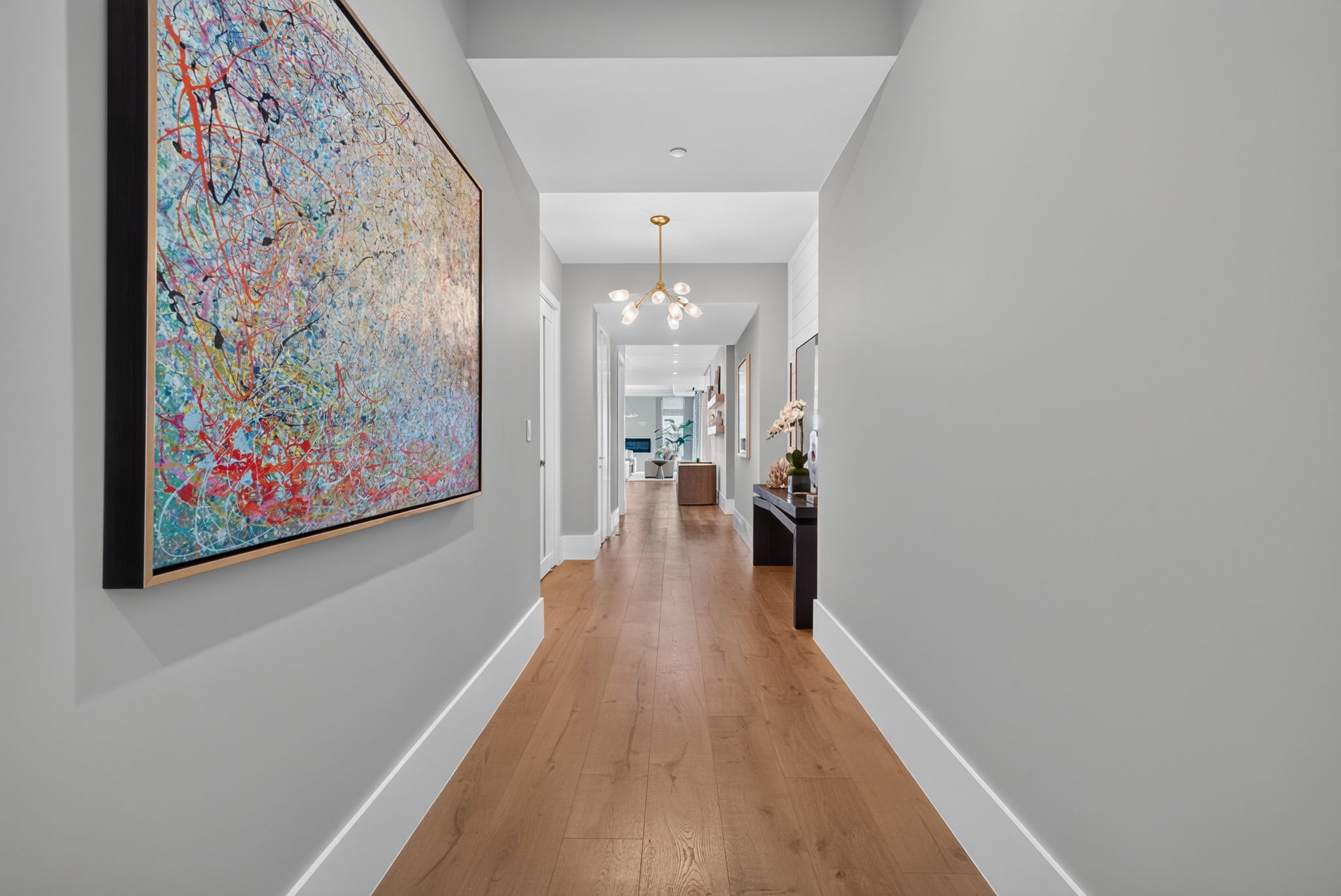 Foyer 3 of 3