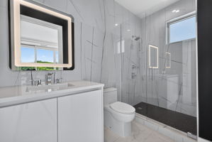 Guest Bathroom 2