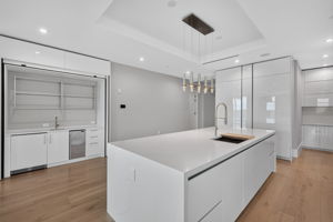 Kitchen 3 of 6