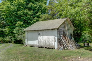 Detached Garage