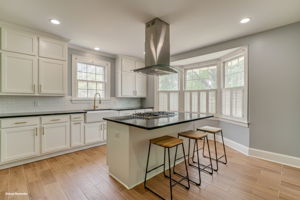 Kitchen - Breakfast - Laundry