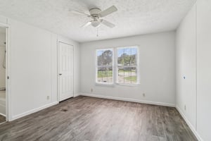 Gilbert St-2106-013.jpg