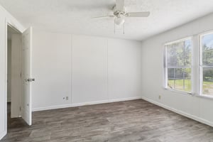 Gilbert St-2106-016.jpg