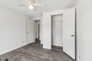 Gilbert St-2106-023.jpg
