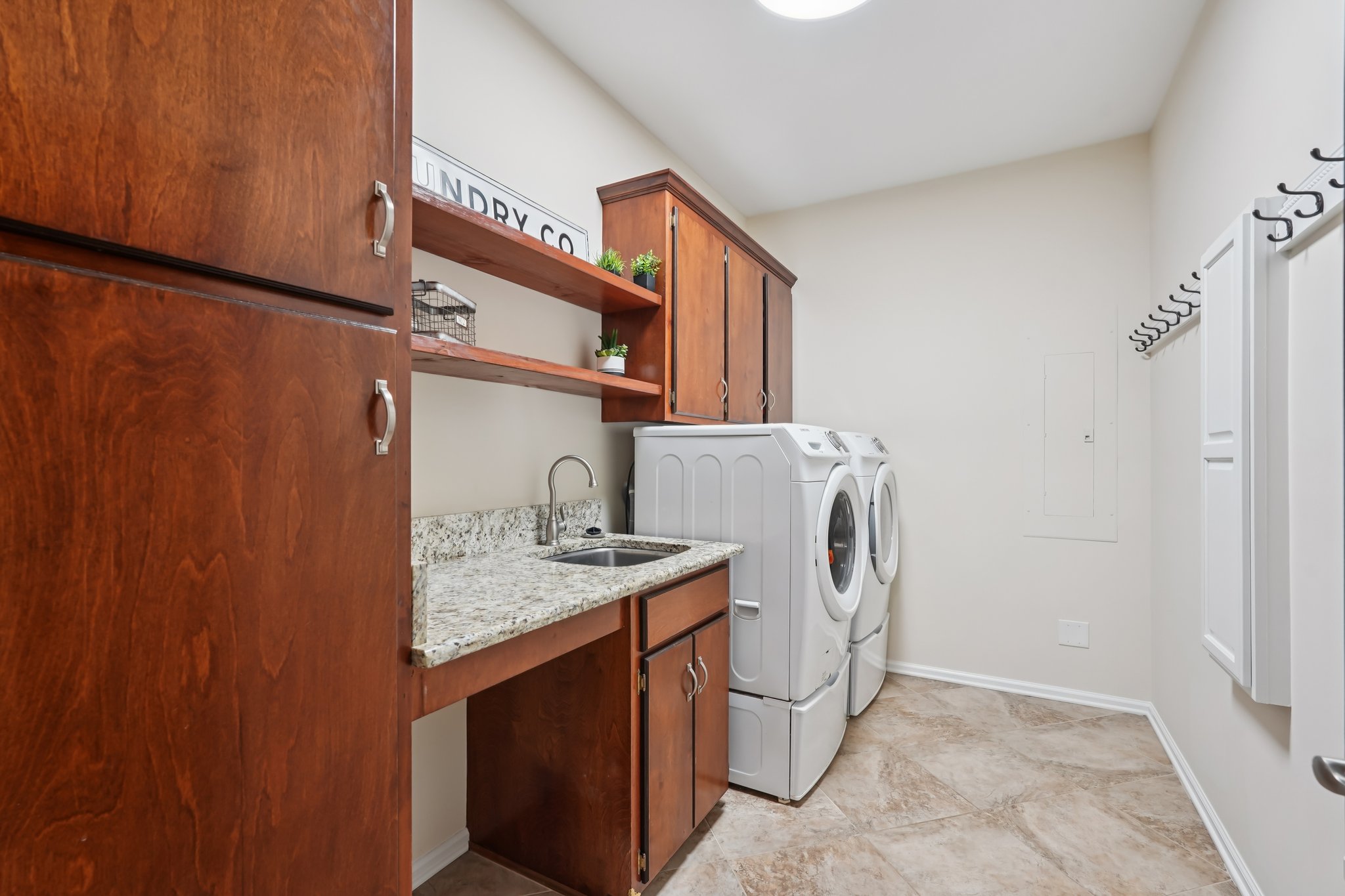 Terrill Ridge Dr-S2301-030.jpg