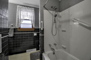  Photo 37