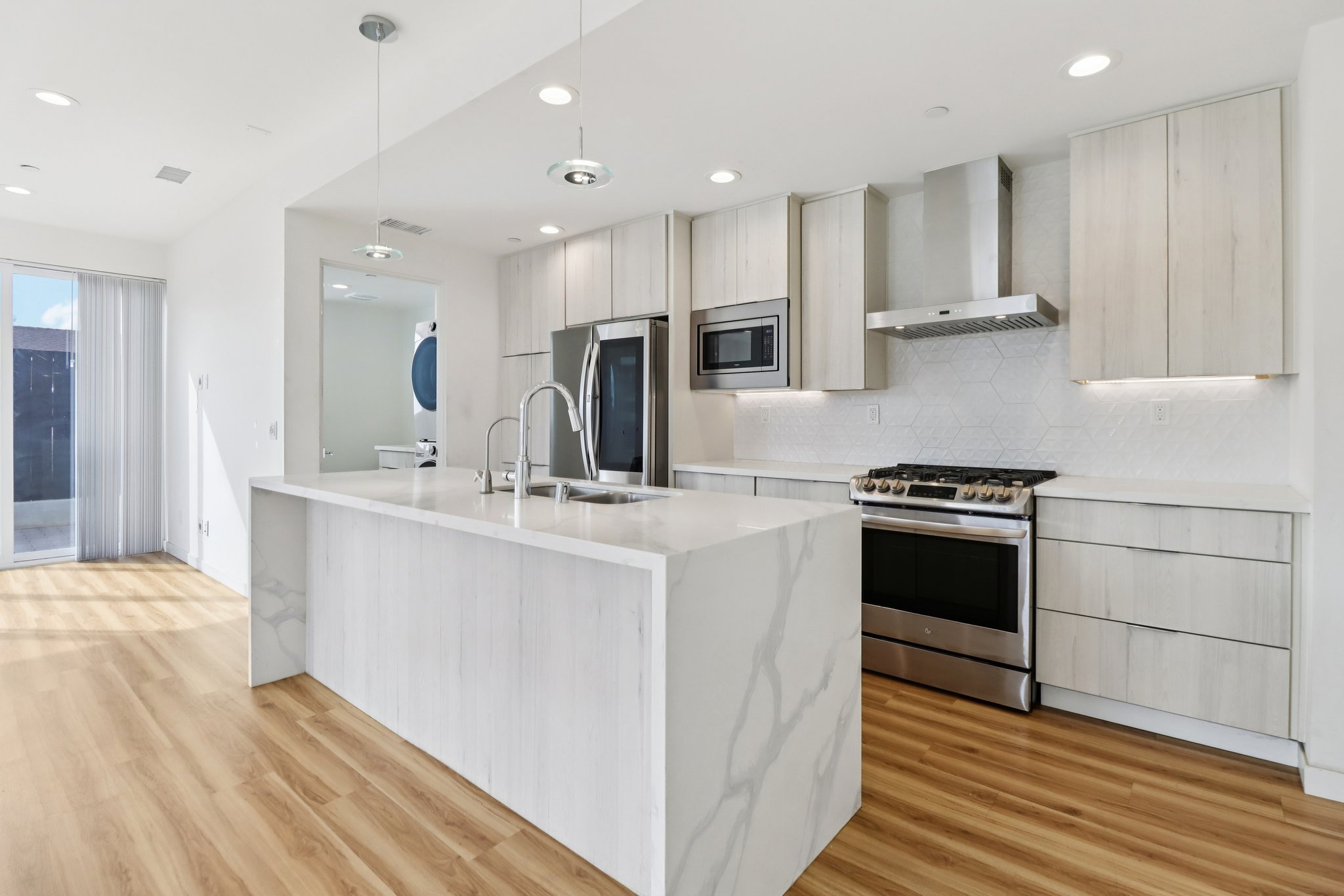 Holly Ave 1-S2502-014.jpg