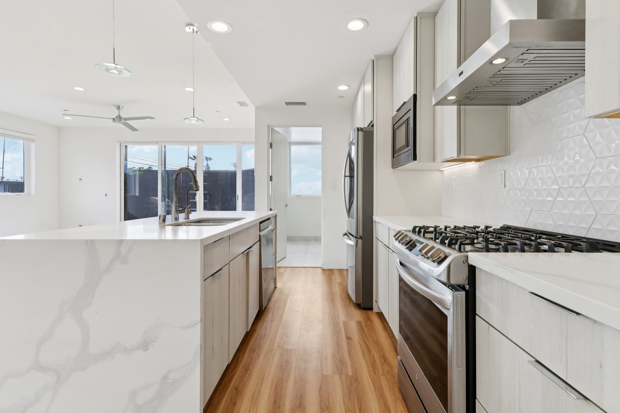 Holly Ave 1-S2502-017.jpg