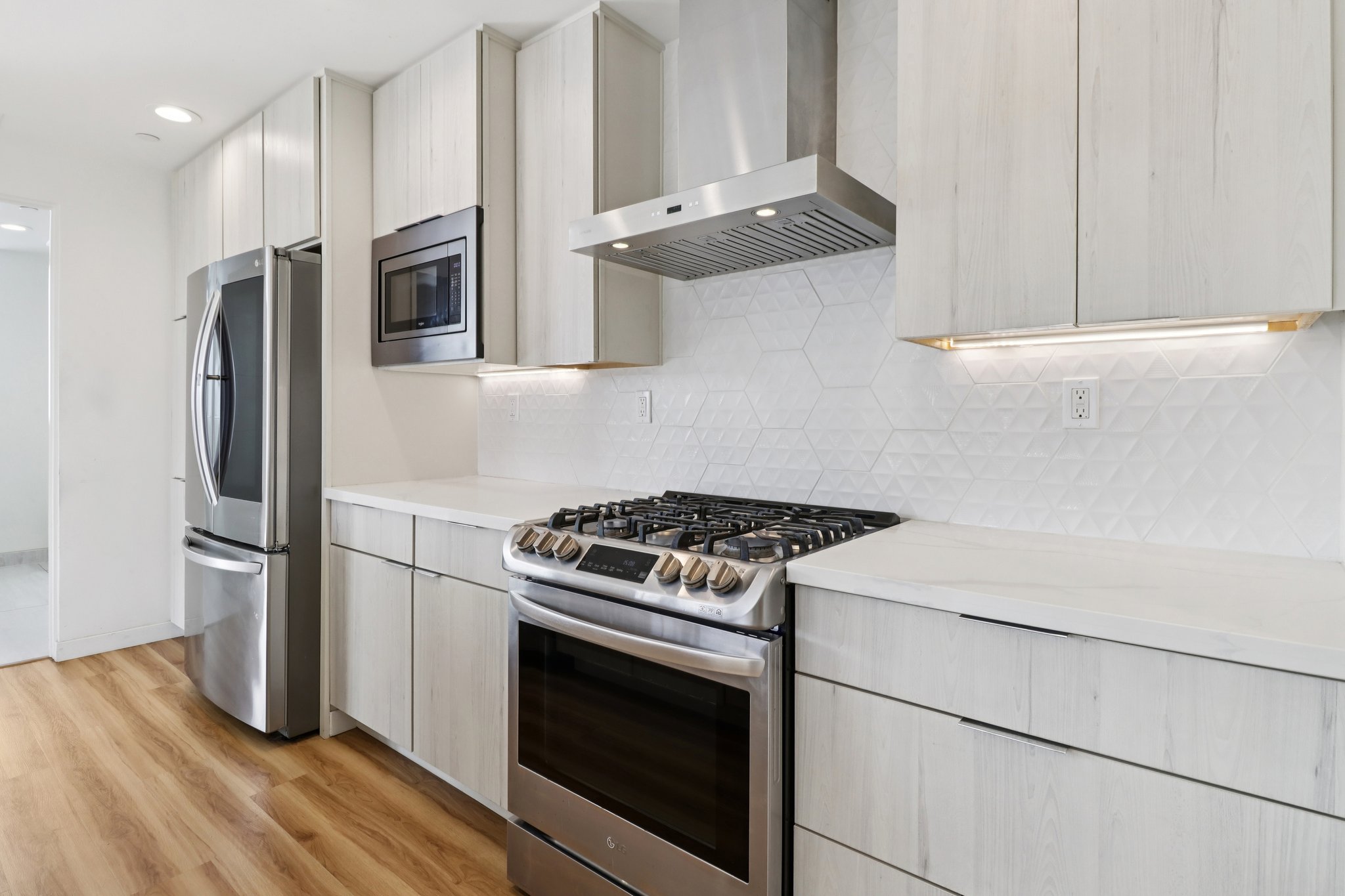 Holly Ave 1-S2502-018.jpg