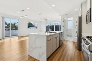 Holly Ave 1-S2502-016.jpg