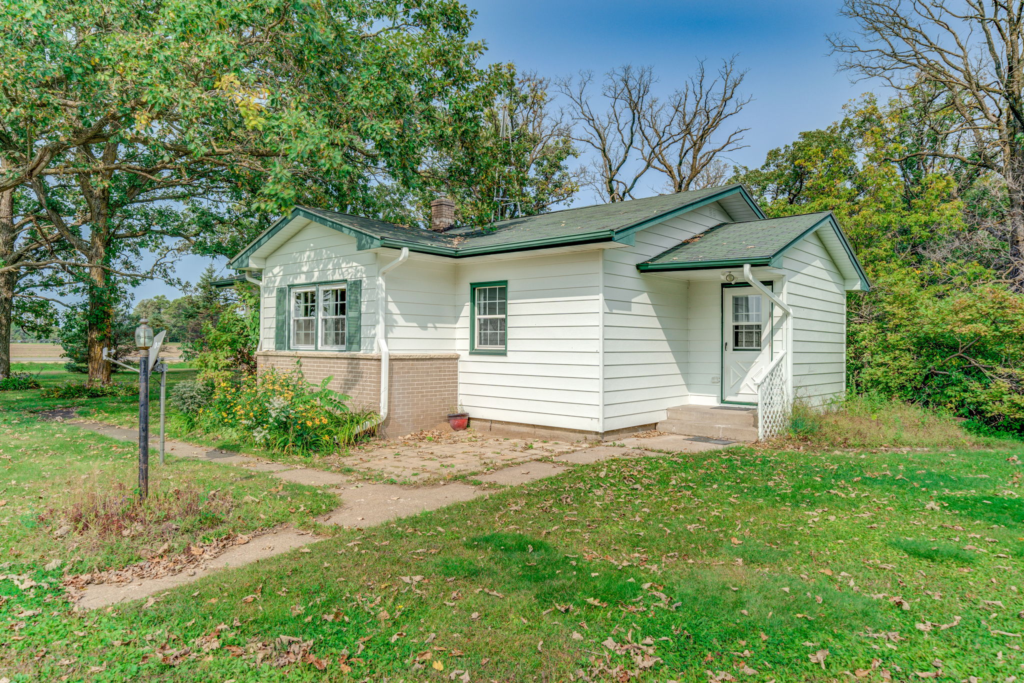 11664 WI25, Wheeler, WI 54772 ArchiPix