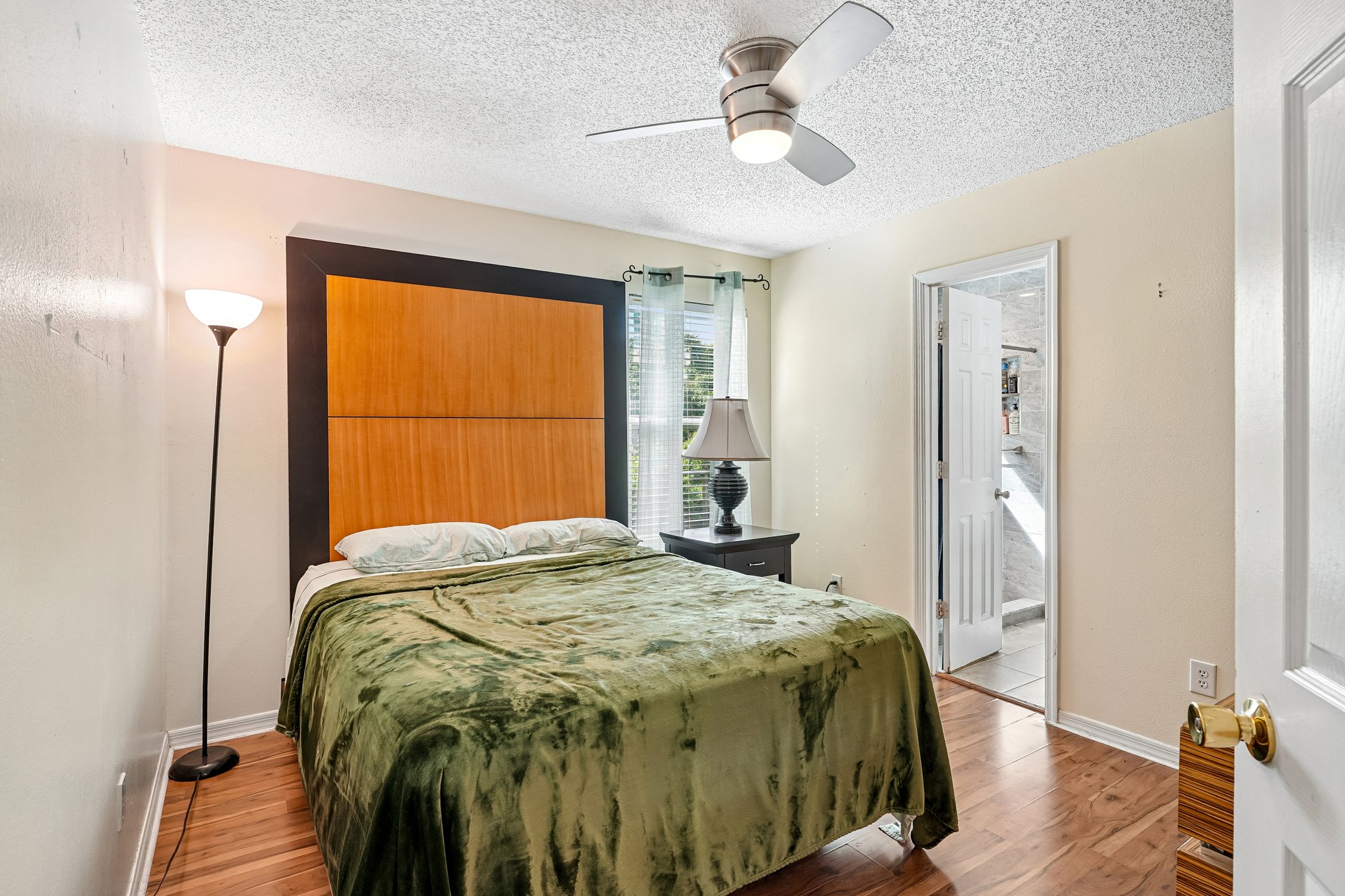 Woodland Terrace Trl-S1906-025.jpg