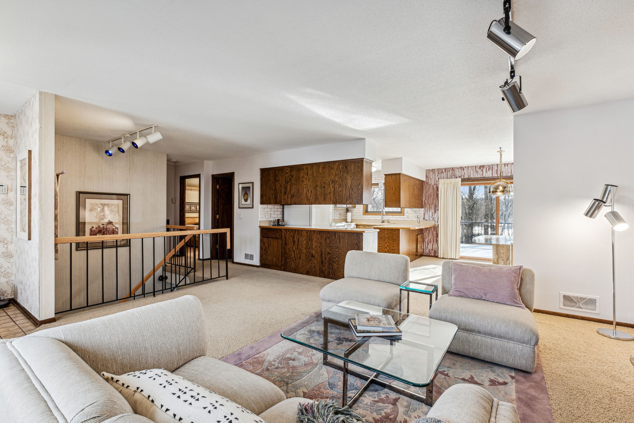 04_Interior