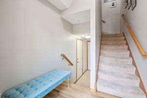 04_Interior