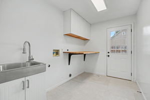  Photo 33