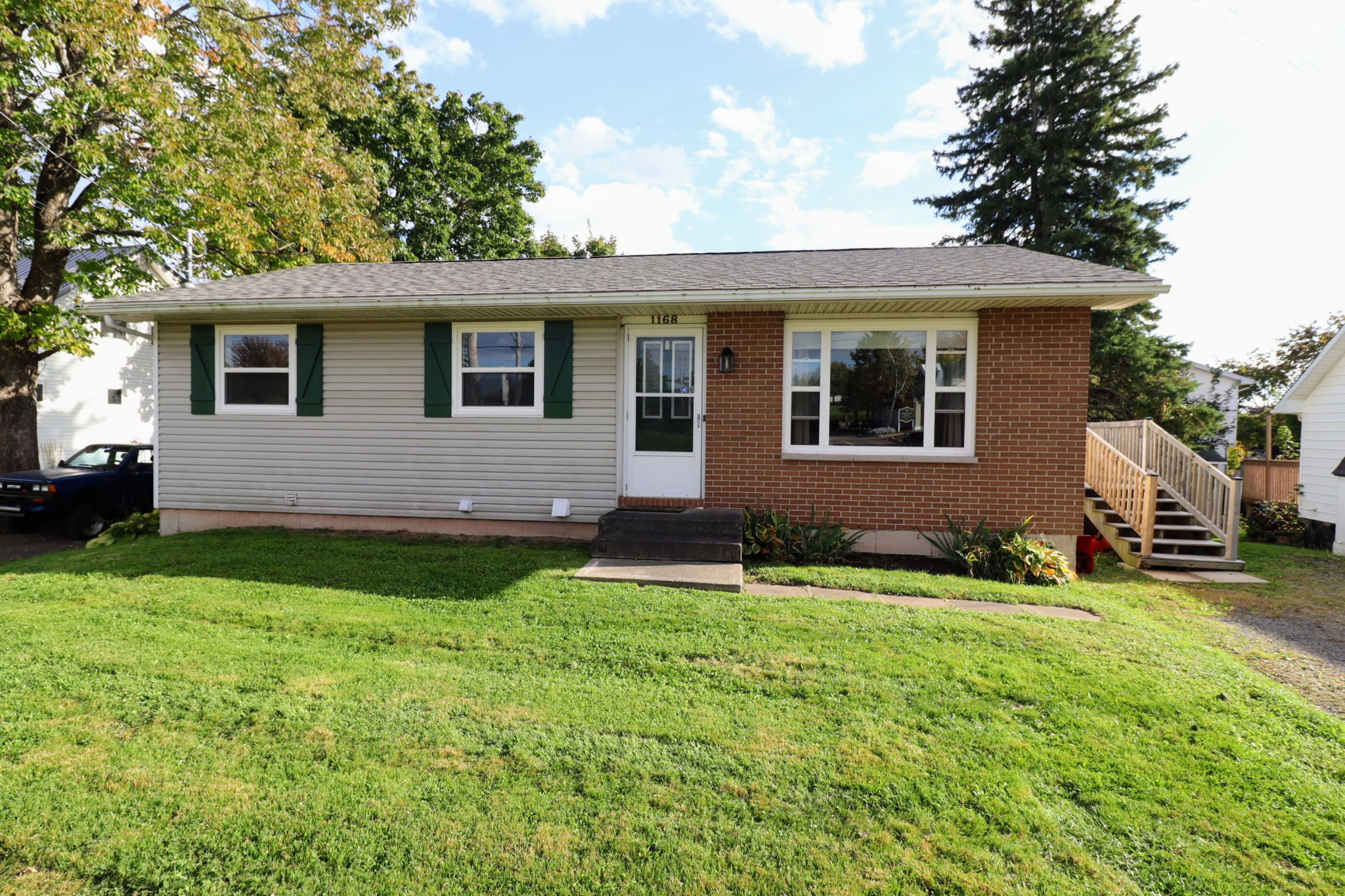 1168 Salisbury Rd, Moncton, NB E1E 3W1 PROPICSTA & MeasureMySpace