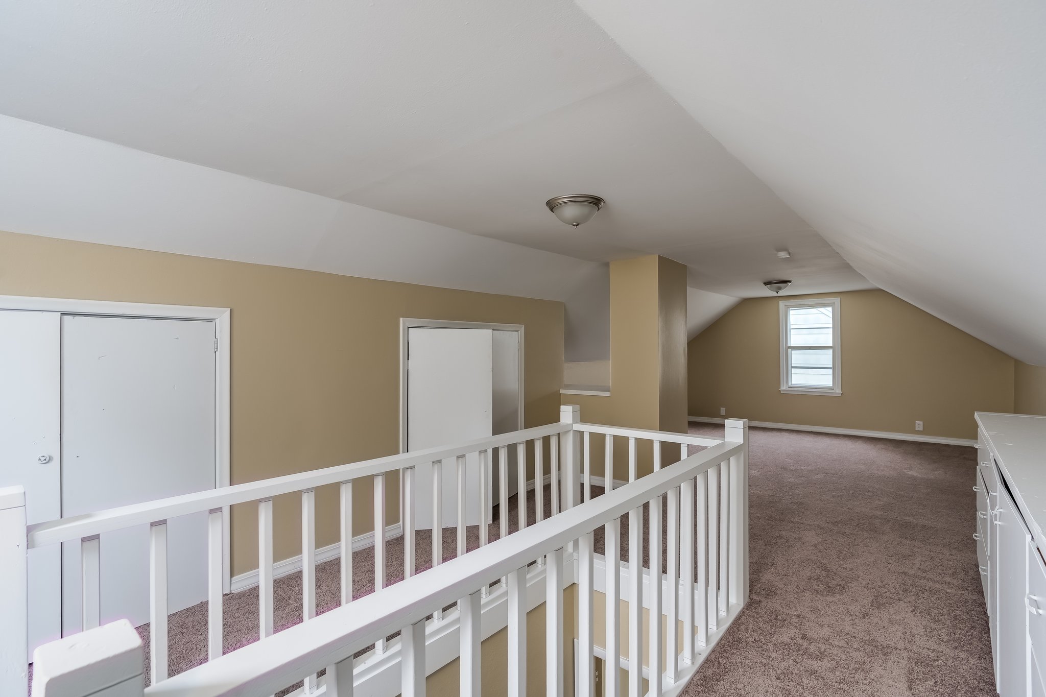 1169 Lawson Ave E, St Paul, MN 55106, US Photo 10