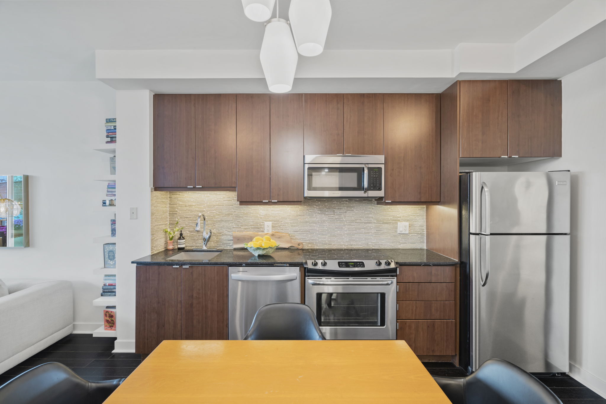 1169 Queen St W Unit 506 Toronto, ON M6J 0A4