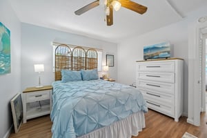 7th St N 1-S0907-024.jpg