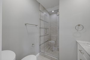  Photo 30