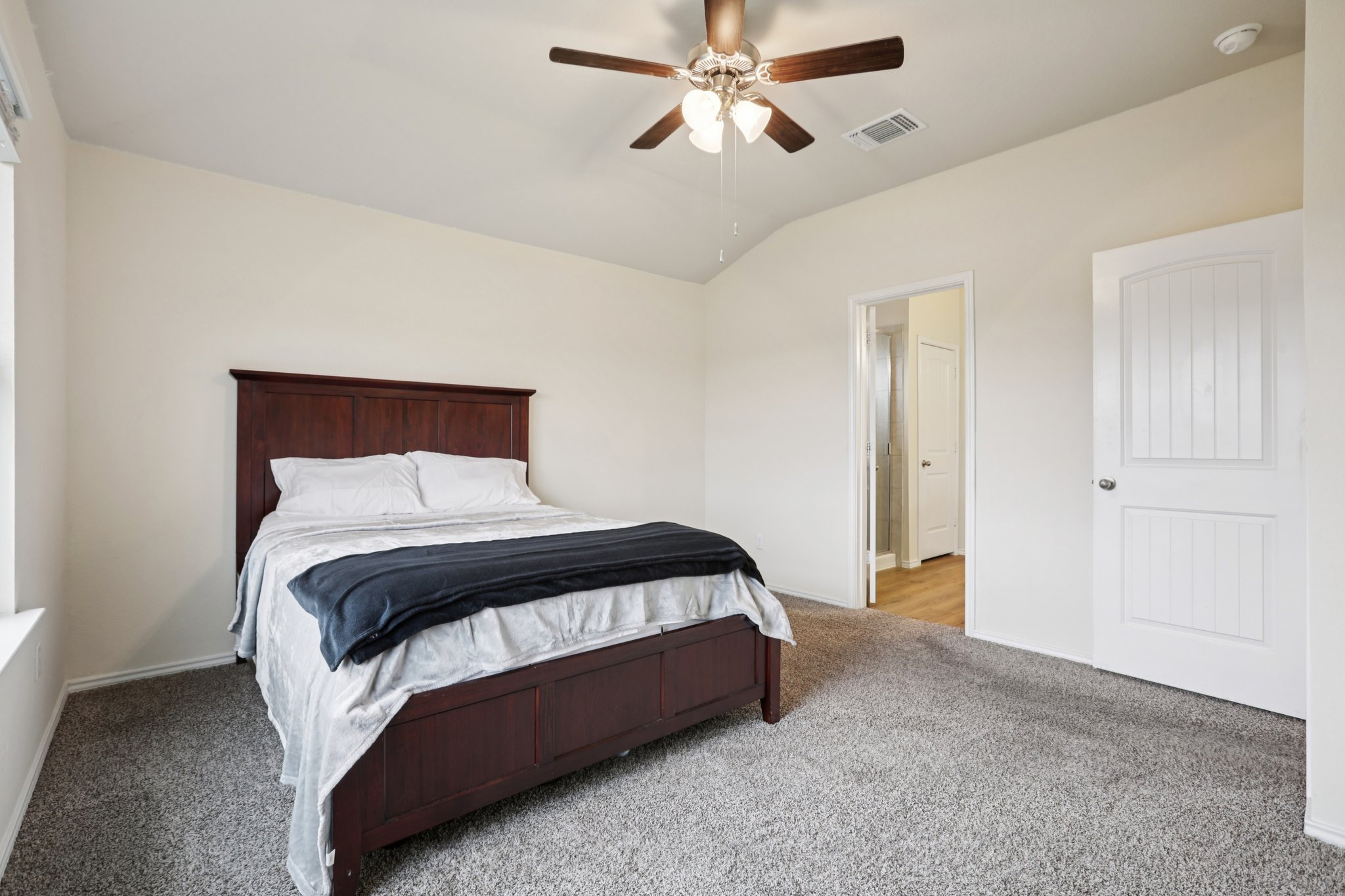 Break Ave-S0612-036.jpg