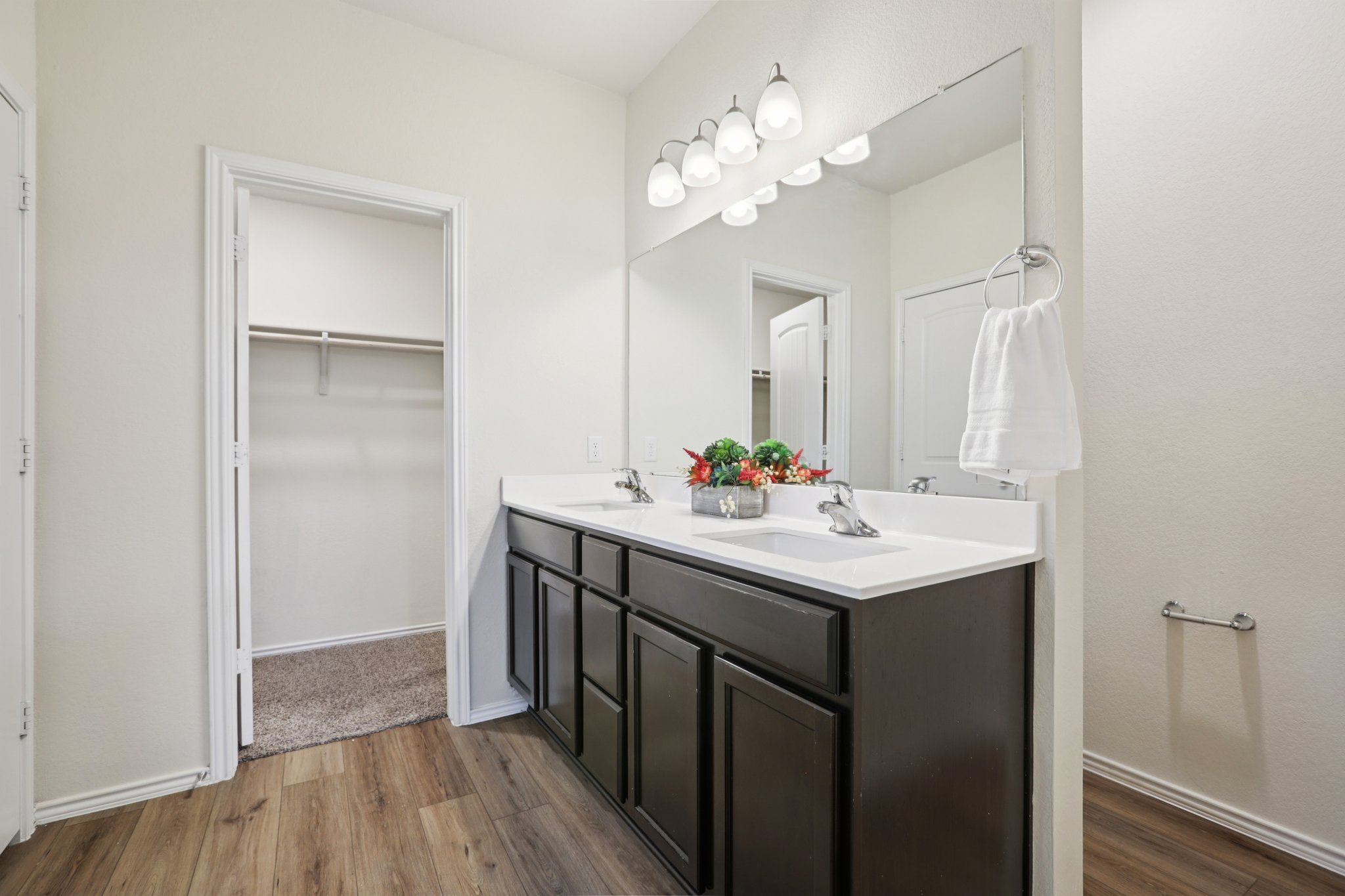 Break Ave-S0612-039.jpg