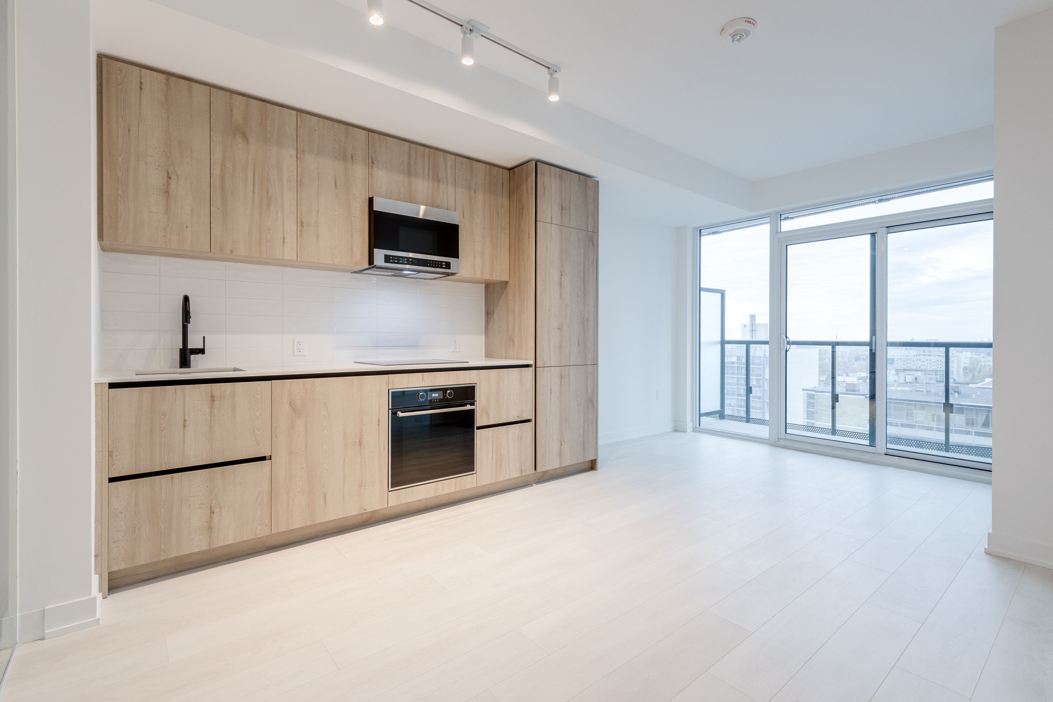 Toronto property showcase — delivered property photograph 4