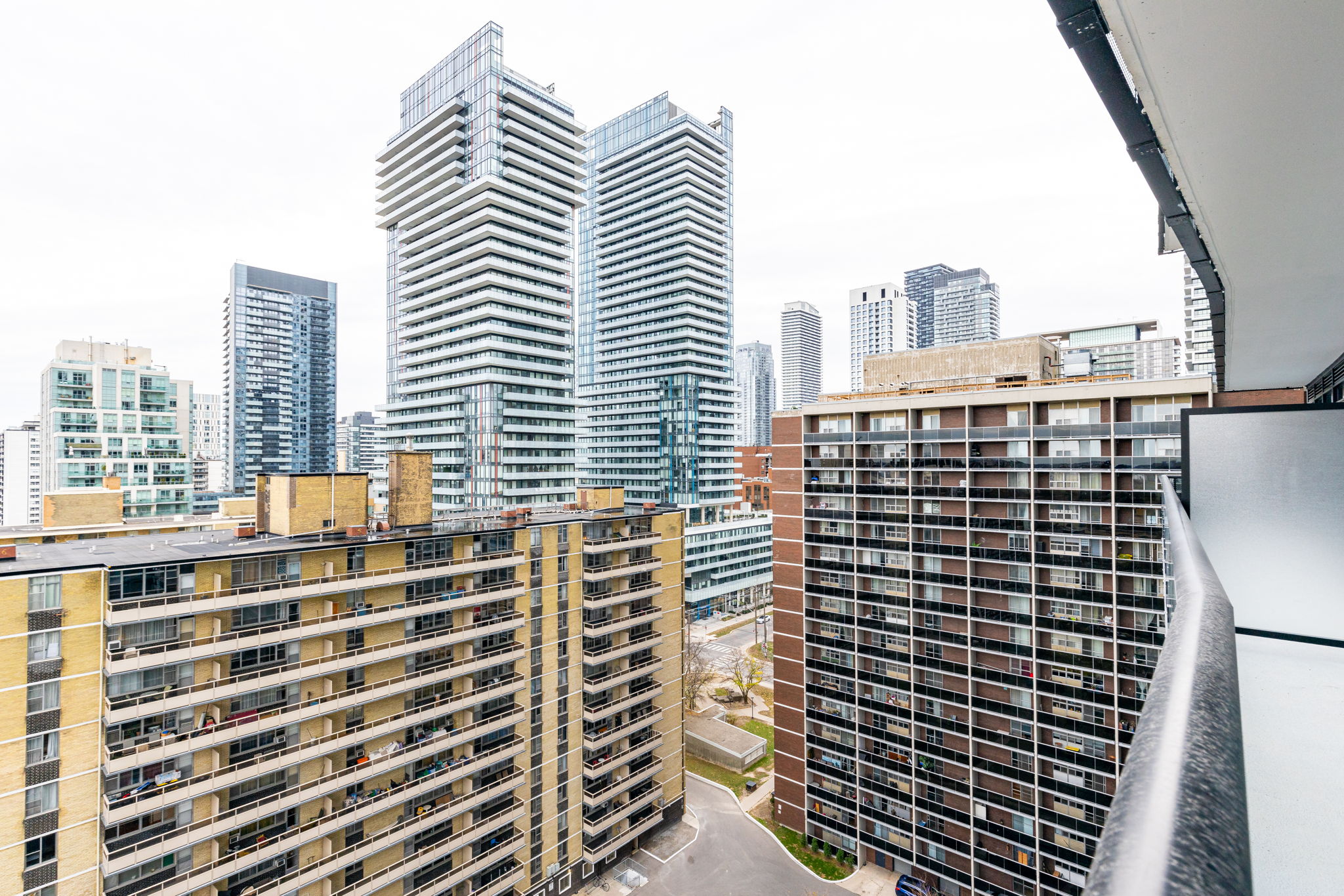 Toronto property showcase — delivered property photograph 23