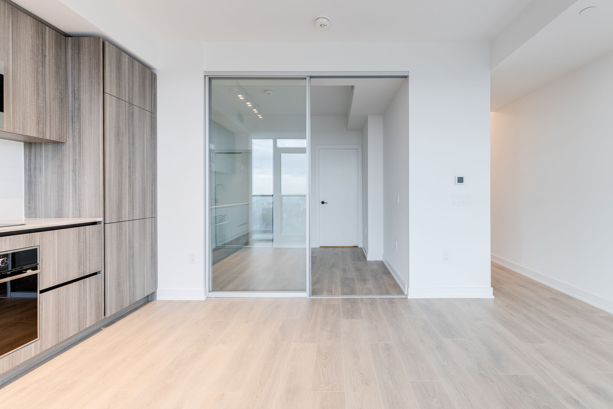 Toronto property showcase — delivered property photograph 9