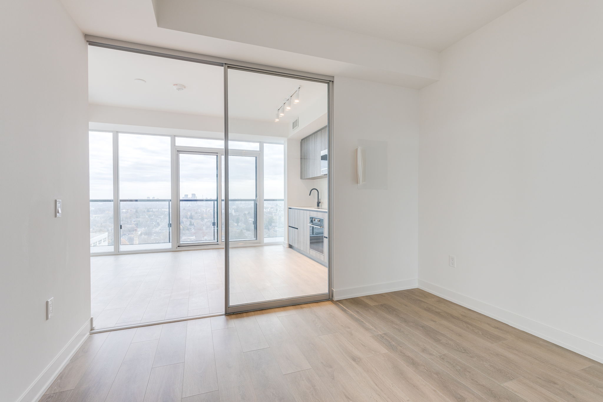 Toronto property showcase — delivered property photograph 14