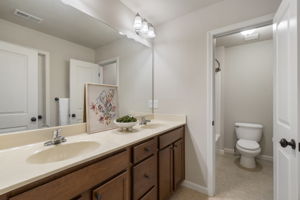  Photo 40