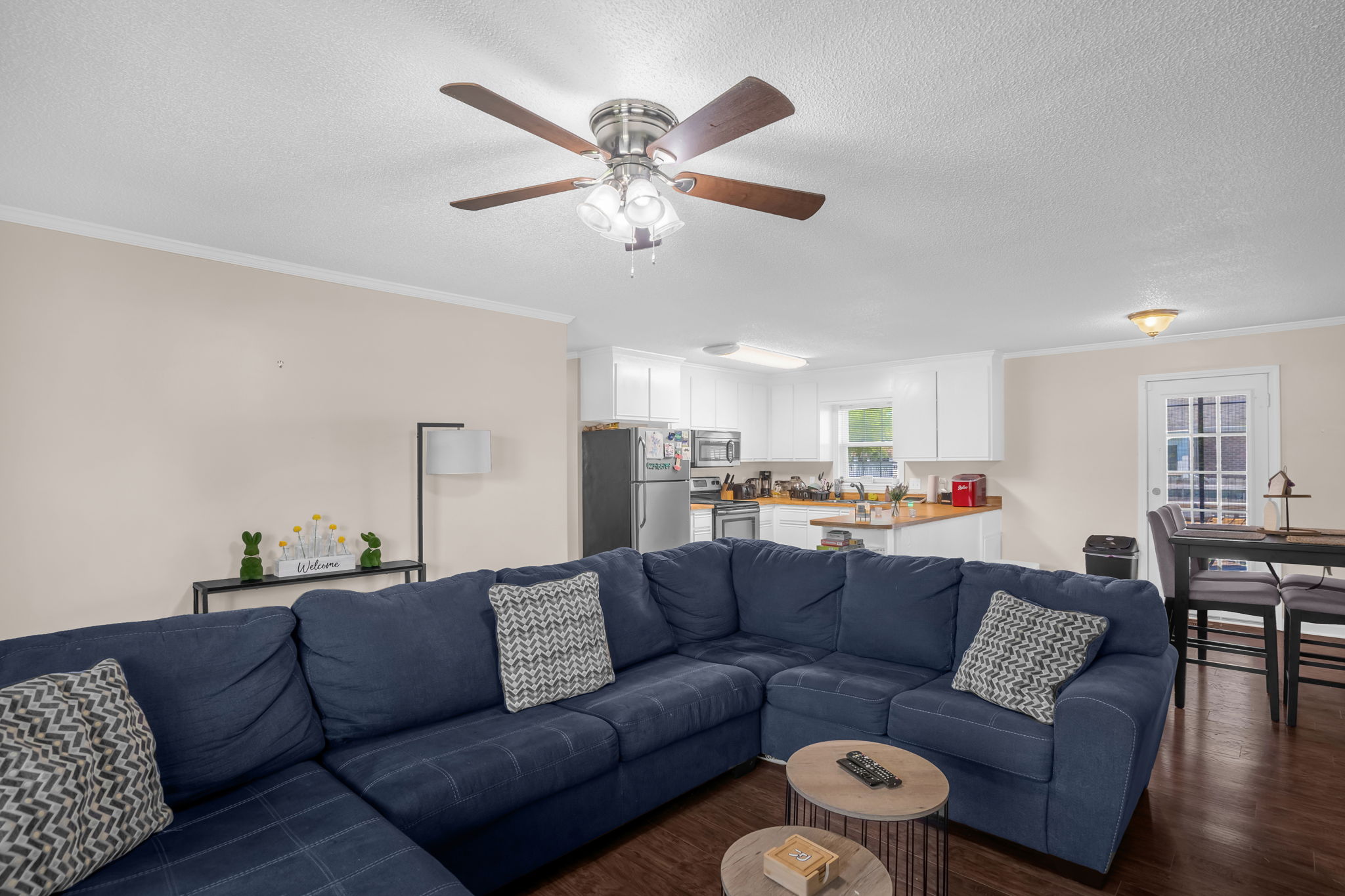 117 James Dr-8