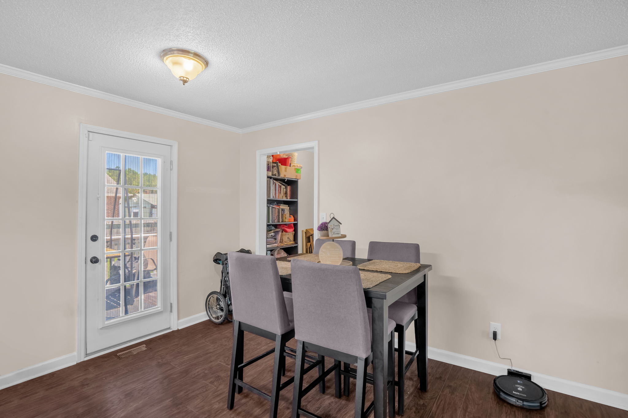 117 James Dr-9