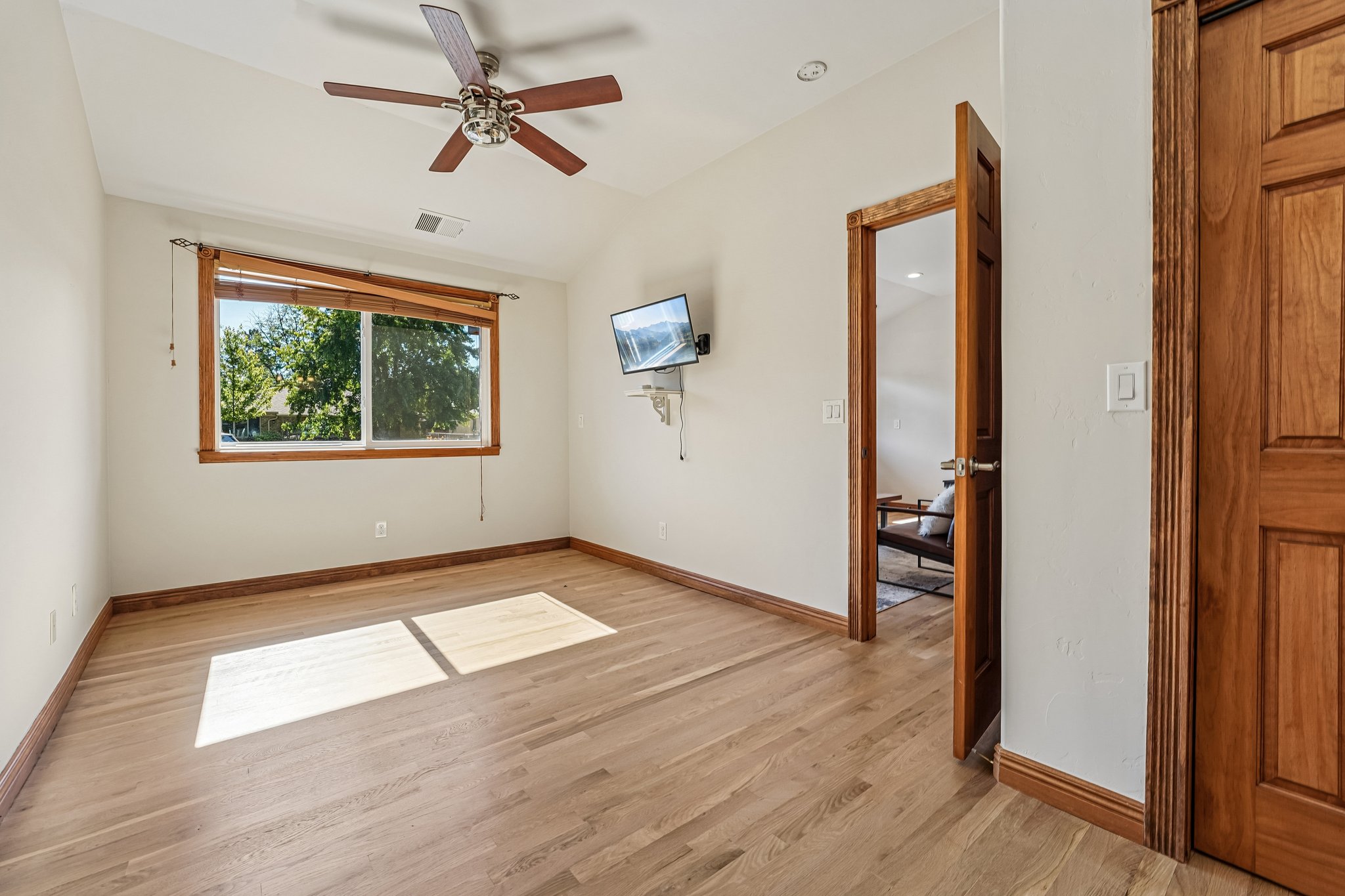 Magnolia St-S1706-020.jpg