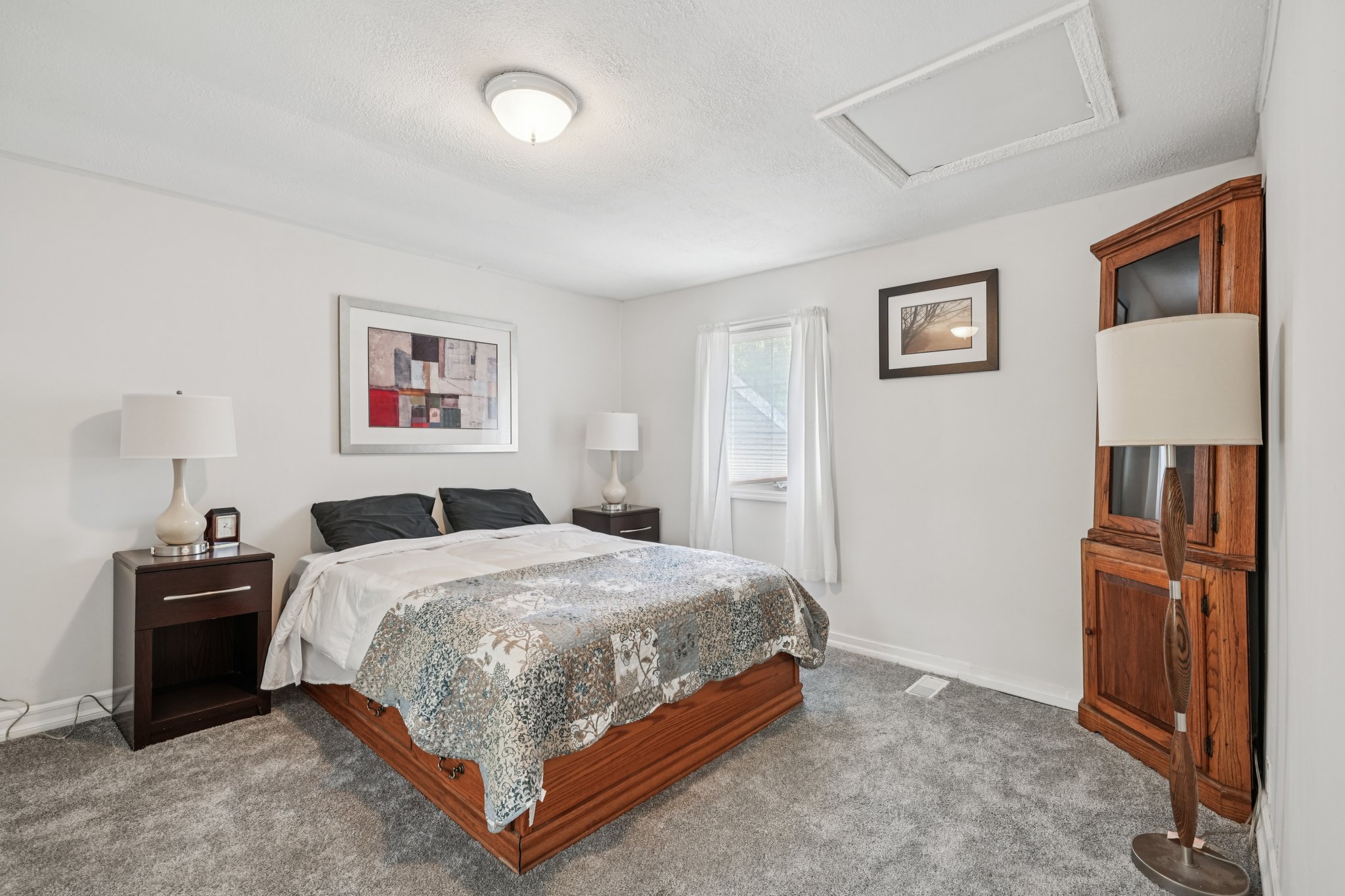 Manitee Ave-S1408-032.jpg