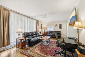 Manitee Ave-S1408-009.jpg
