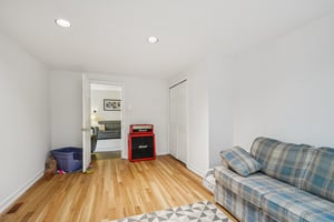 Manitee Ave-S1408-022.jpg