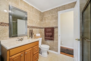 Manitee Ave-S1408-030.jpg
