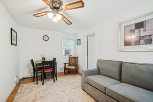Manitee Ave-S1408-035.jpg