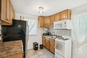 Manitee Ave-S1408-036.jpg