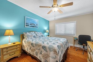 Guest Bedroom 1.jpg