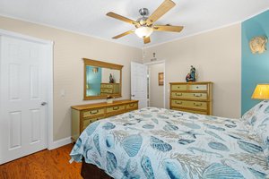 Guest Bedroom 2.jpg