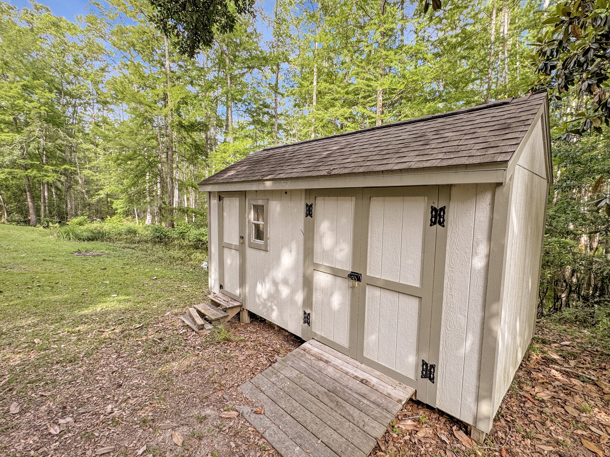 Shed