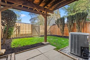 38. 117 Pontiac Way.jpg