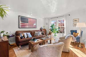 09. 117 Pontiac Way.jpg