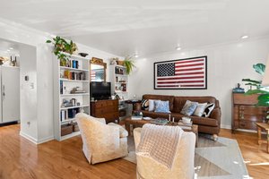 06. 117 Pontiac Way.jpg