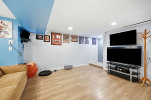  Photo 34