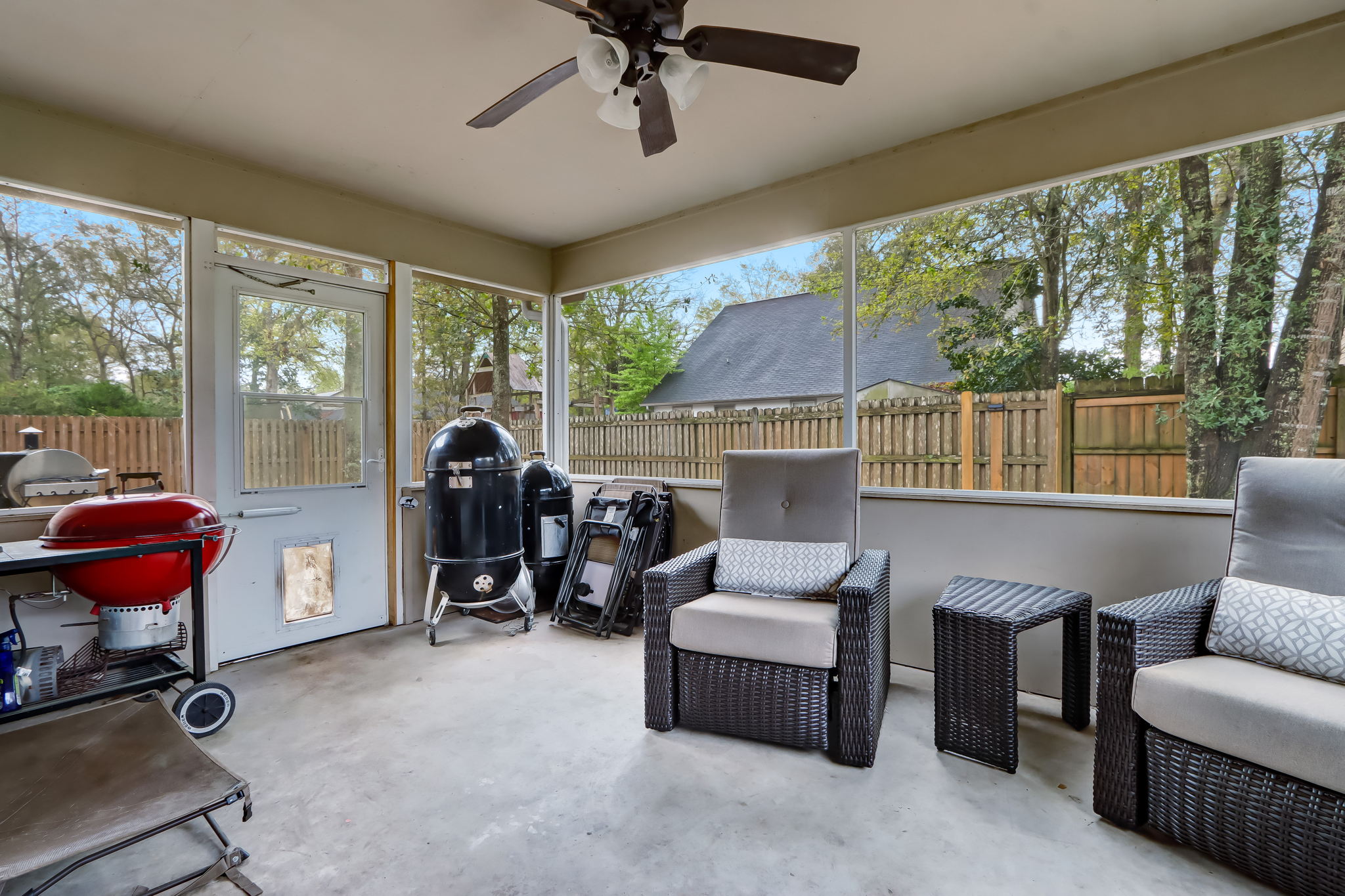 Screened-in Porch